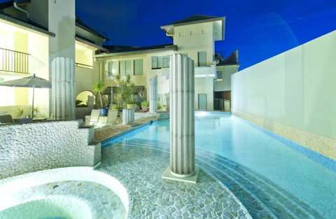 Mantra In The Village - Accommodation Resorts 3