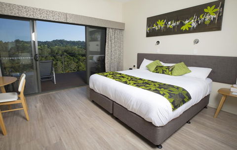 Mapleton Springs - Accommodation Resorts 2