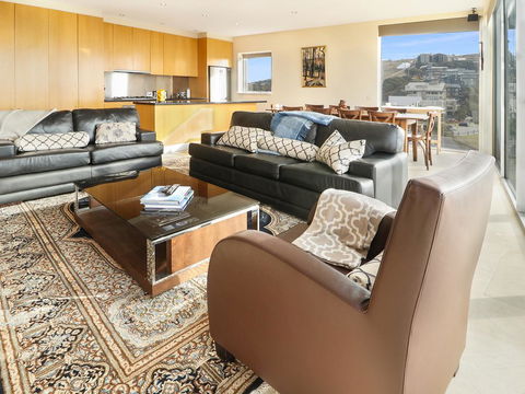 MarkII 4 West - Accommodation Resorts 3