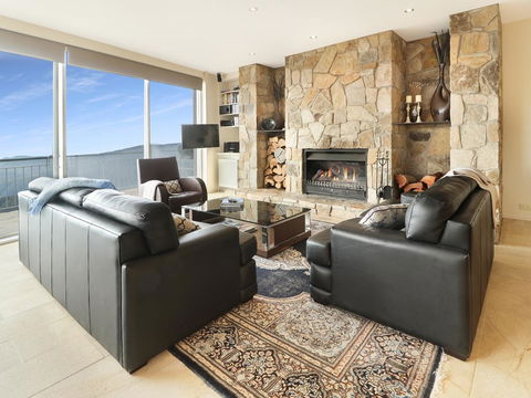 MarkII 4 West - Accommodation Resorts 1