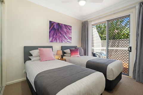 Mayfield Short Stay Apartments - Accommodation Resorts 2