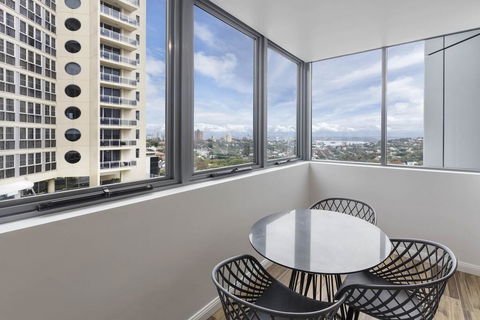 Meriton Suites Bondi Junction - Accommodation Resorts 3