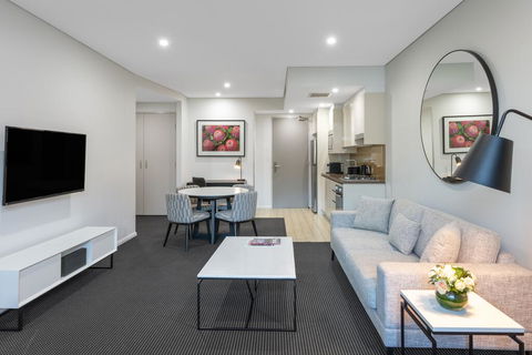 Meriton Suites North Ryde - Accommodation Resorts 2