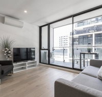 Modern  Bright 2BR Apt- Parking WIFI Pool  Gym - Accommodation Resorts