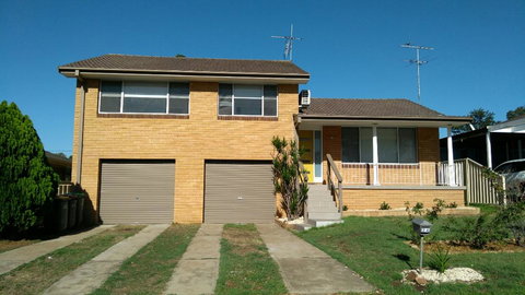 Modern 4-Bedroom House Near Singleton CBD Hunter Valley - Accommodation Resorts 3