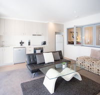 Modern Executive Apartment  Braddon 1BR Wine Wifi Secure Parking Canberra - Accommodation Resorts