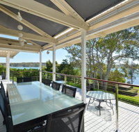 Morisset Bay Waterfront Views Lake House looking over Trinity Marina - Accommodation Resorts