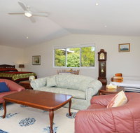 Morisset Waterfront 1bdr Studio looking over Trinity Marina - Accommodation Resorts