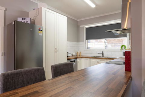 Mrs Brightside - Accommodation Resorts 2