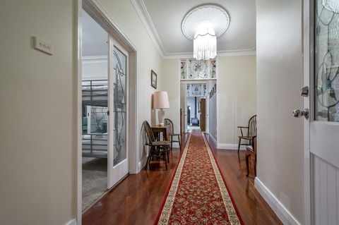 Serpentine Rose - Accommodation Resorts 2