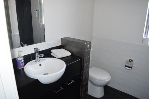 Central Executive Townhouse - Accommodation Resorts 8