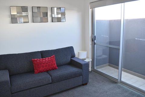 Central Executive Townhouse - Accommodation Resorts 6