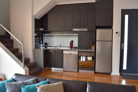 Central Executive Townhouse - Accommodation Resorts 2