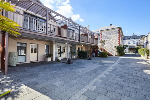 Fremantle Townhouse U/5 - Accommodation Resorts 13