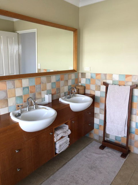Mullaloo Beachfront Retreat - Accommodation Resorts 7
