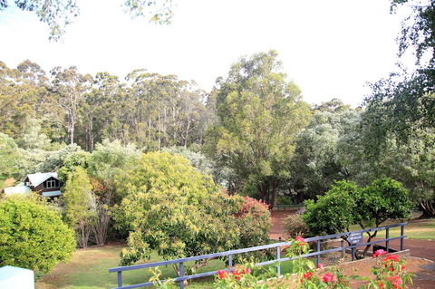 Riverglen Chalets - Accommodation Resorts 10