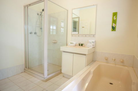 Riverglen Chalets - Accommodation Resorts 23