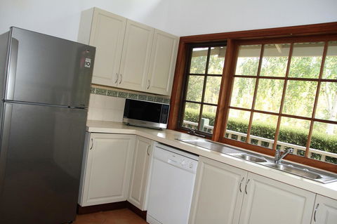 Riverglen Chalets - Accommodation Resorts 9