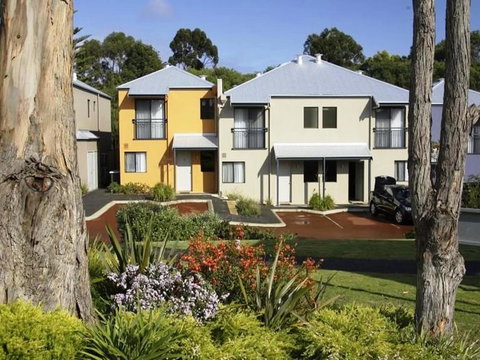 Leeuwin Apartments - Accommodation Resorts 5
