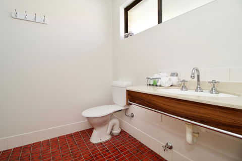 Hotel Clipper - Accommodation Resorts 13