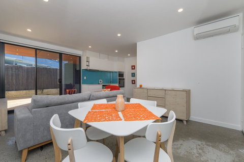 Sunset Place Apartments - Accommodation Resorts 8