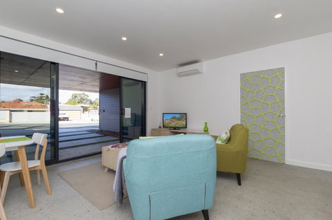 Sunset Place Apartments - Accommodation Resorts 29