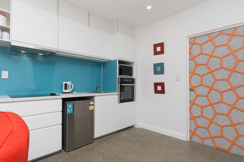 Sunset Place Apartments - Accommodation Resorts 6