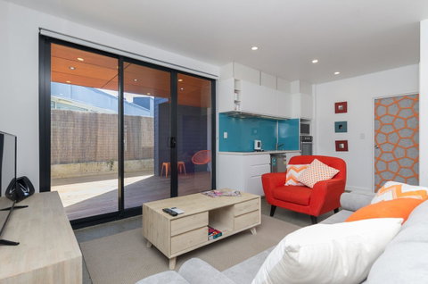 Sunset Place Apartments - Accommodation Resorts 3