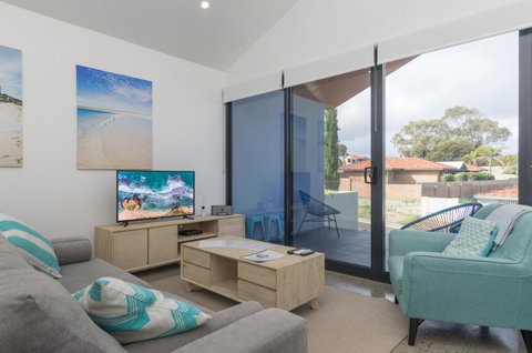 Sunset Place Apartments - Accommodation Resorts 42