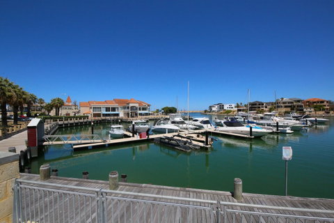 Studio Style Mindarie Marina - Accommodation Resorts 10