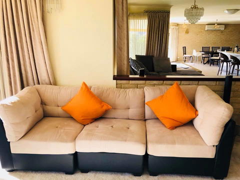 LA ANCHOR ON THE CANALS (MANDURAH) - Accommodation Resorts 2