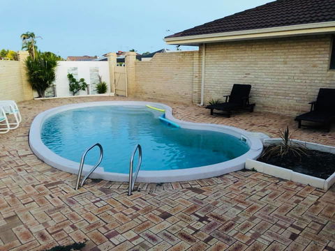 LA ANCHOR ON THE CANALS (MANDURAH) - Accommodation Resorts 11