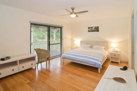 Tranquility - Accommodation Resorts 11