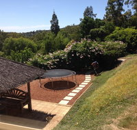 Bright  Beautiful Home On The Hills - Accommodation Resorts