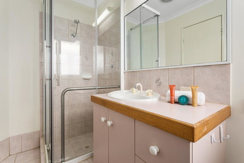 Como South Perth Villa - Accommodation Resorts 5