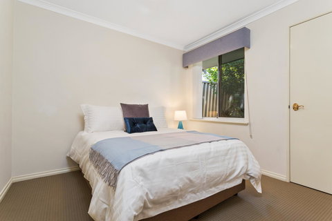 Como South Perth Villa - Accommodation Resorts 6