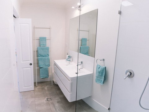 Sun Studio - Accommodation Resorts 4