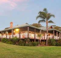 The Farmhouse - Accommodation Resorts