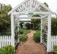 Jacaranda Guest House - Accommodation Resorts