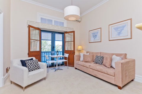 Apartment Faro - Accommodation Resorts 3