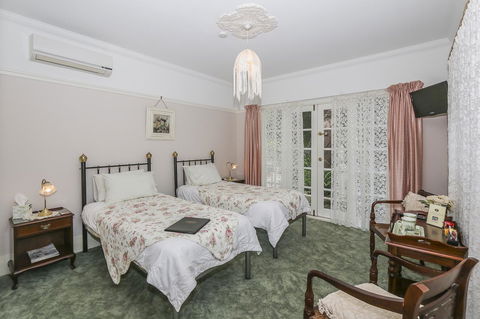 Rosebridge House Bed & Breakfast Adult Retreat - Accommodation Resorts 19