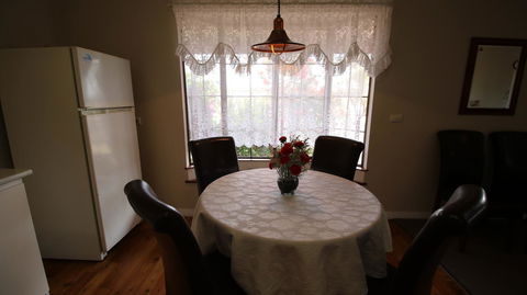 Daisy Cottage - Accommodation Resorts 11