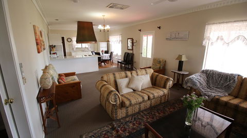 Daisy Cottage - Accommodation Resorts 2