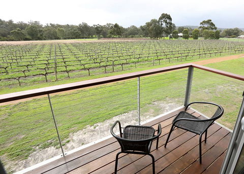 Lot113 Vineyard Accommodation - Accommodation Resorts 6