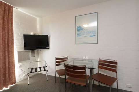 Atrium Hotel Mandurah - Accommodation Resorts 2