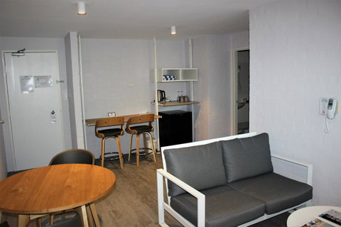 Atrium Hotel Mandurah - Accommodation Resorts 12