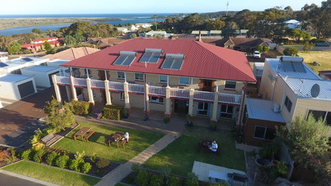 Baywatch Retreat Augusta - Accommodation Resorts 1