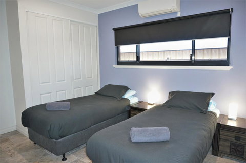27 Corella Court - Accommodation Resorts 8