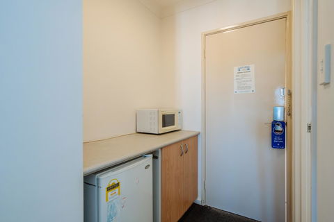 Canning Bridge Auto Lodge - Accommodation Resorts 30