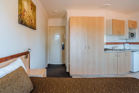 Canning Bridge Auto Lodge - Accommodation Resorts 33